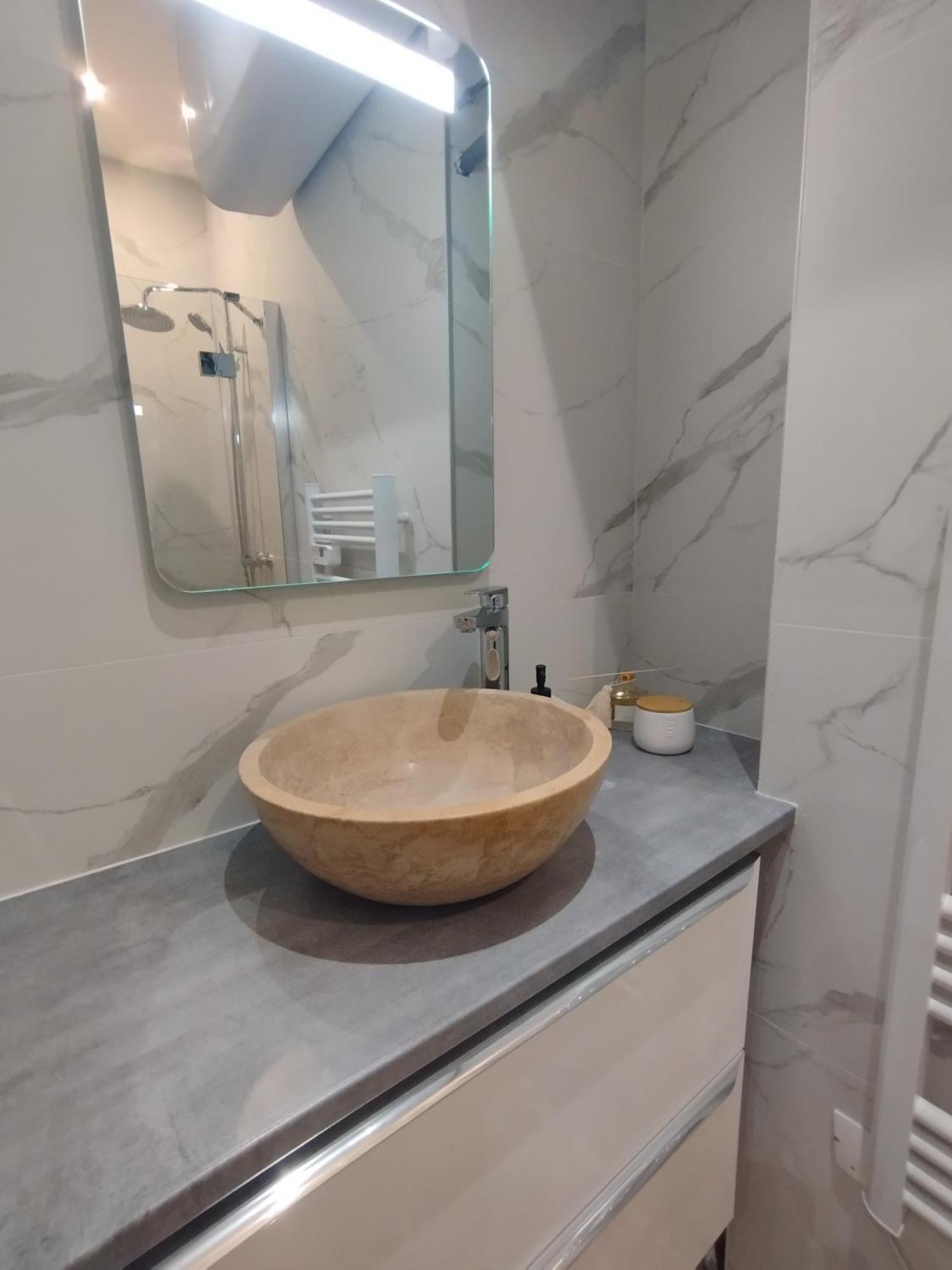 Appartement Lumineux En Rdc Bourgoin-Jallieu Zewnętrze zdjęcie